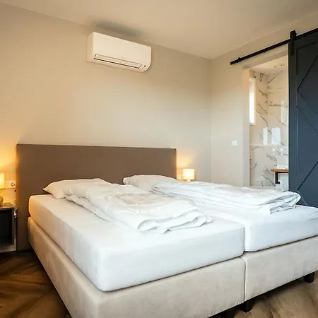 On Texel With Private Terrace Vakantiehuis